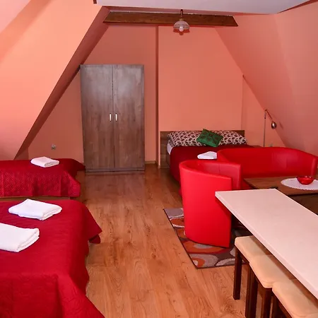 Goscinne Hosana Homestay szállás